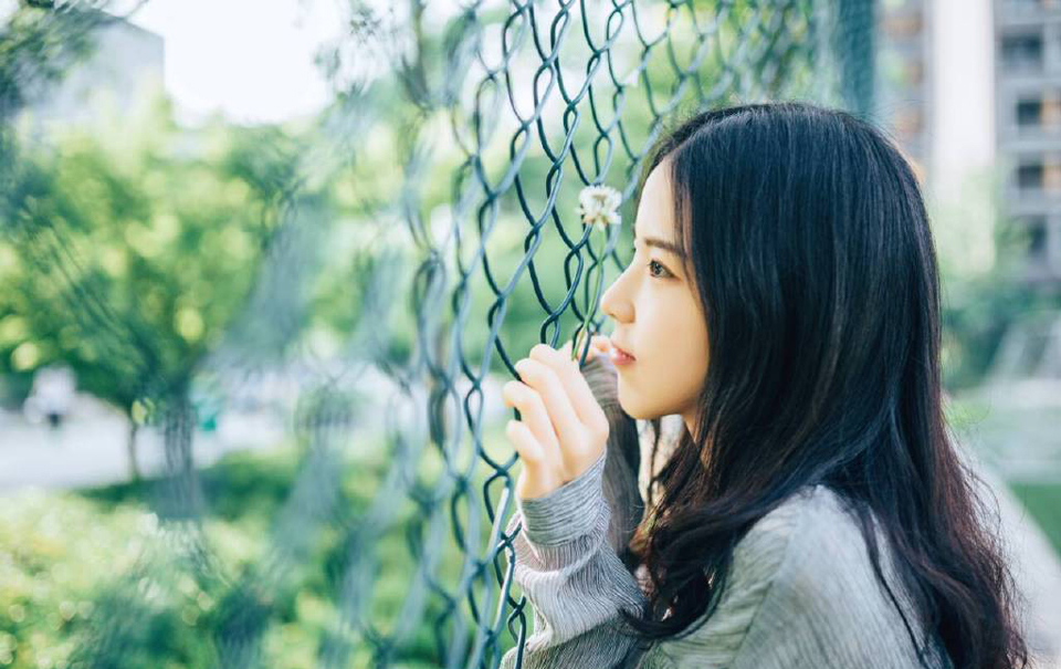 “嘿。”吕蒙冷笑一声，看向陈到：“今日吕某前来，不为别的，只为都督复仇，你陈到便是第一个，我要用你们荆州众将的人头，祭奠都督在天之灵！”